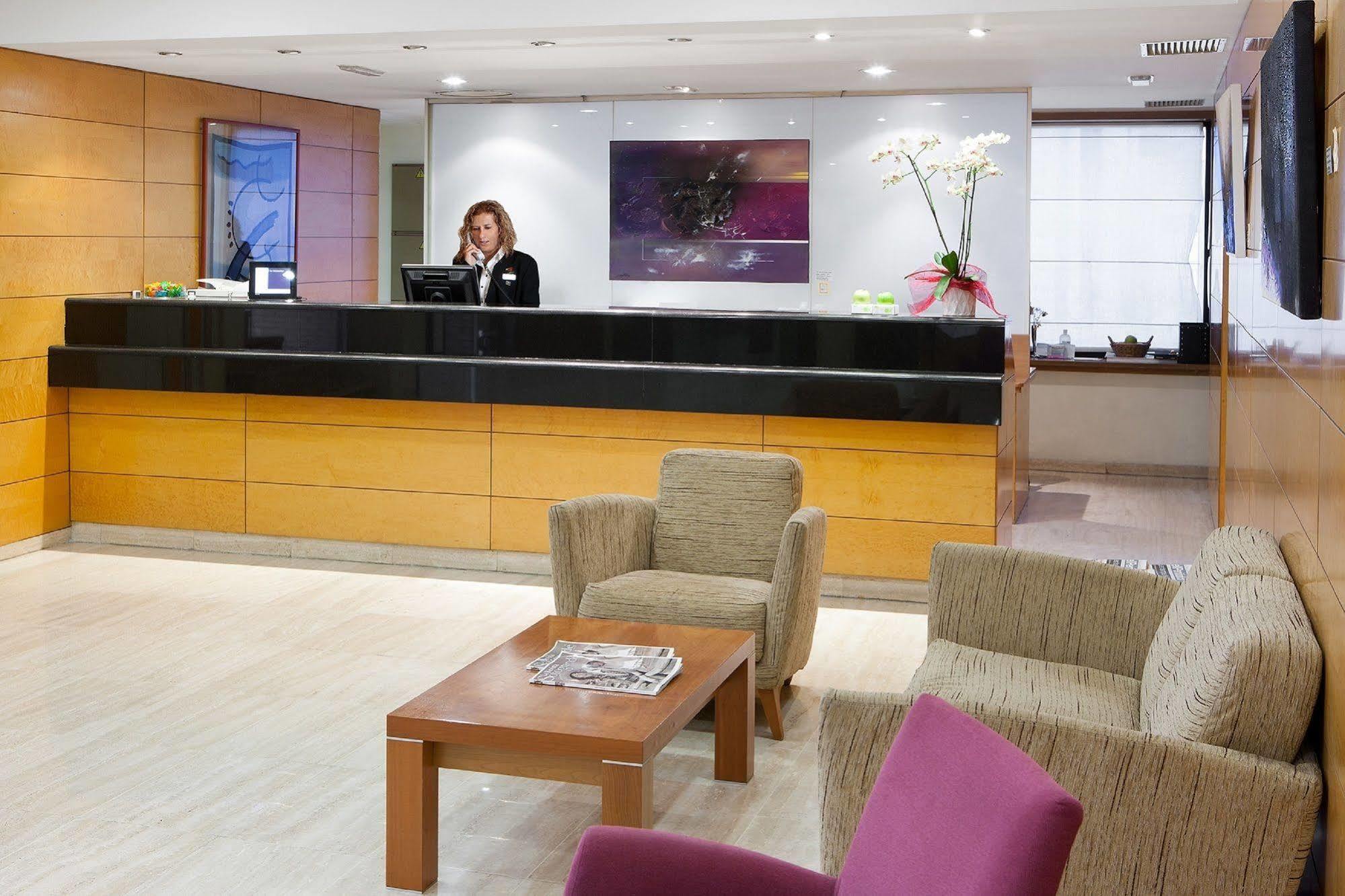 Up Rooms Vic Hotel Dış mekan fotoğraf