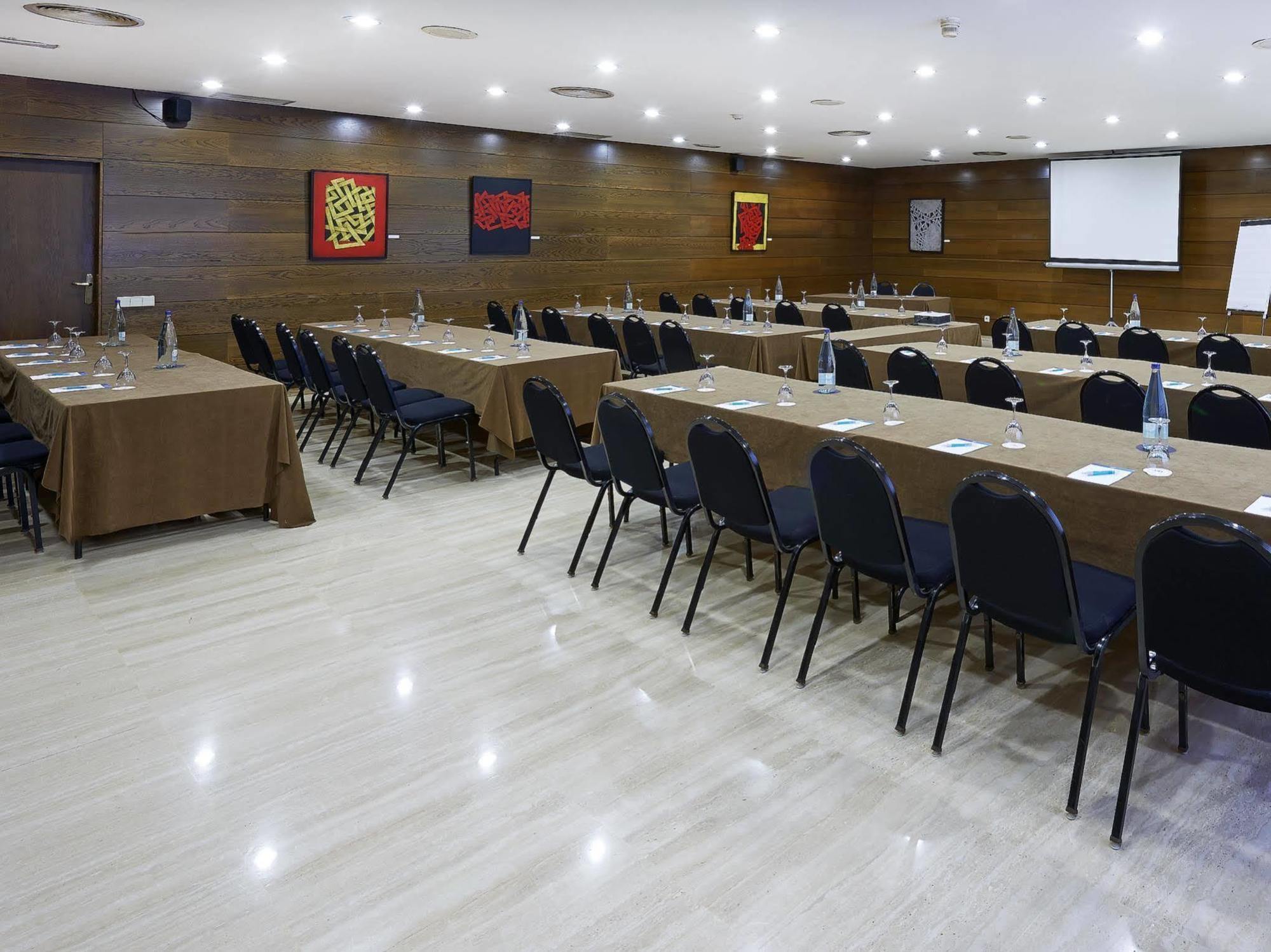 Up Rooms Vic Hotel Dış mekan fotoğraf
